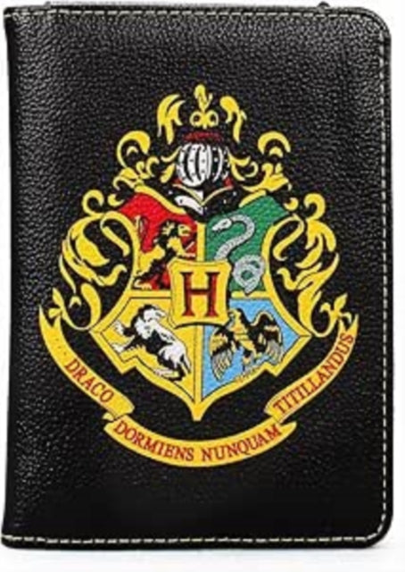 Book cover of: Passport Wallet - Harry Potter (Hogwarts)