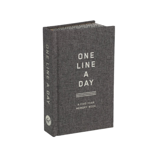 Book cover of: Charcoal Canvas One Line a Day
