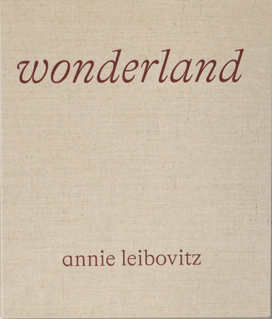 Book cover of: Wonderland. By: Anna Wintour