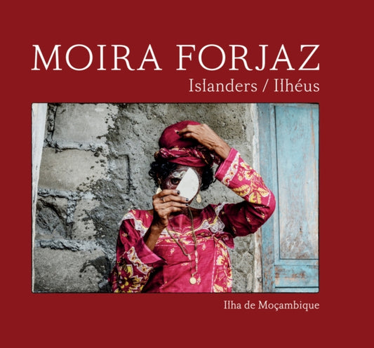 Book cover of: islanders. By: Moira FORJAZ